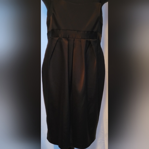 * David Meister Jet Black Satin like fabric mini dress - Picture 3 of 8